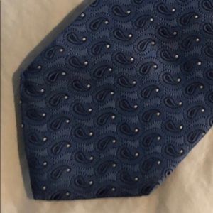 Brooks Brothers men’s tie. 100% silk. New with tags. Blues, white.